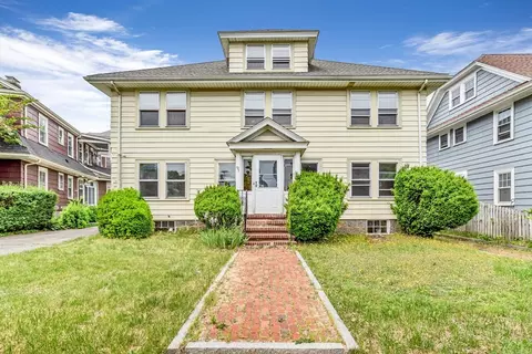 127-129 Blue Hills Pkwy, Milton, MA 02186