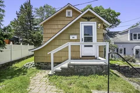 35 Canna Dr, Shrewsbury, MA 01545