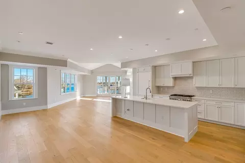 128 Elm St #312, Cohasset, MA 02025