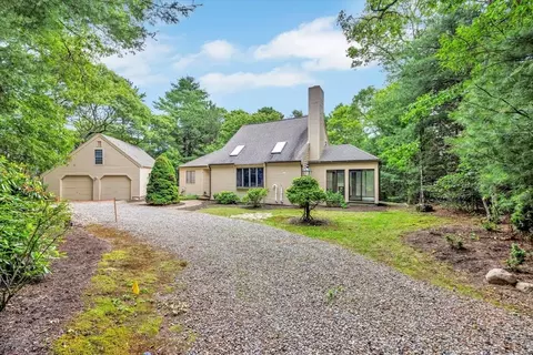 9 North Way, Mashpee, MA 02649