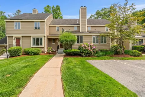 42 Brickett Hill Cir #42, Haverhill, MA 01830