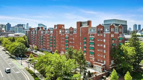 4 Canal Park #311, Cambridge, MA 02141