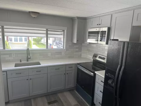 100 Phelps St #7, Marlborough, MA 01752