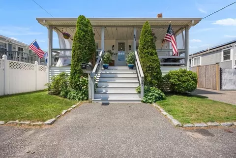 97 Kingsley Rd, Hull, MA 02045