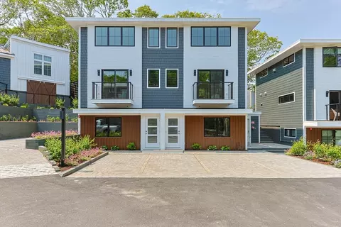 50 Nelson Ave #4, Provincetown, MA 02657