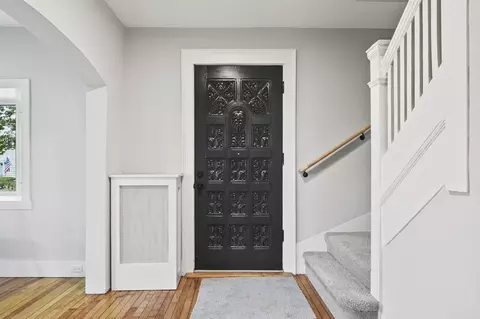 Entry Way - 112 Brookline St, Worcester, MA 01603 photo 1 of 3