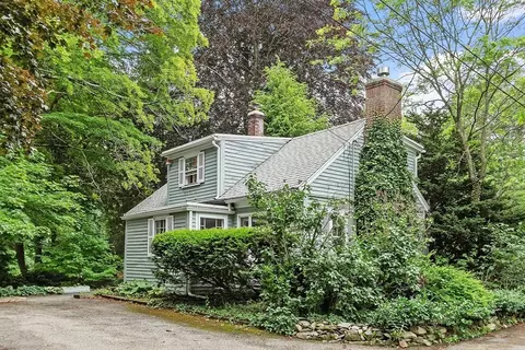 14 Upland Rd, Andover, MA 01810
