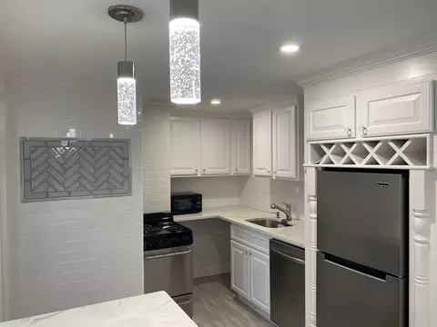210 Hillside Ave #37, Needham, MA 02494