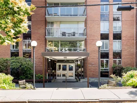 45 Longwood Ave #212, Brookline, MA 02446