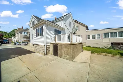 89 Lafayette St, Fall River, MA 02723 photo 3