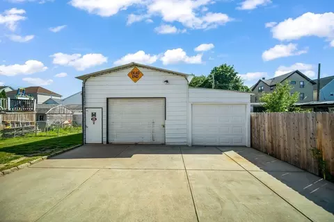 89 Lafayette St, Fall River, MA 02723 photo 4