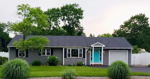 214 Fisher St, Walpole, MA 02081