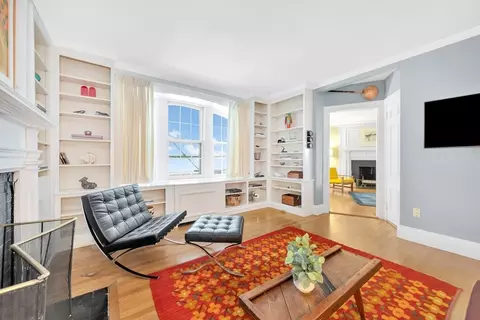985 Memorial Dr #603, Cambridge, MA 02138