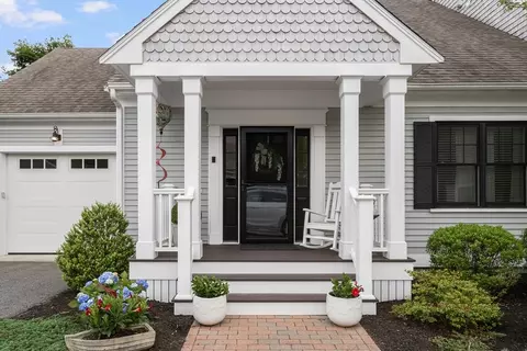675 Main St #C1, Cotuit, MA 02635