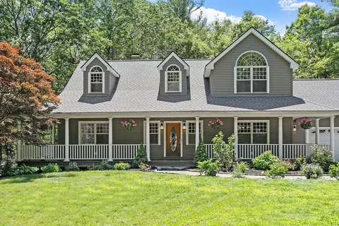 26 Sam Cobb Ln, Princeton, MA 01541