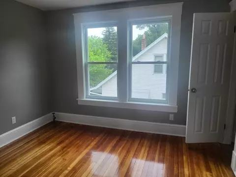 212 Marsden St, Springfield, MA 01109 photo 8