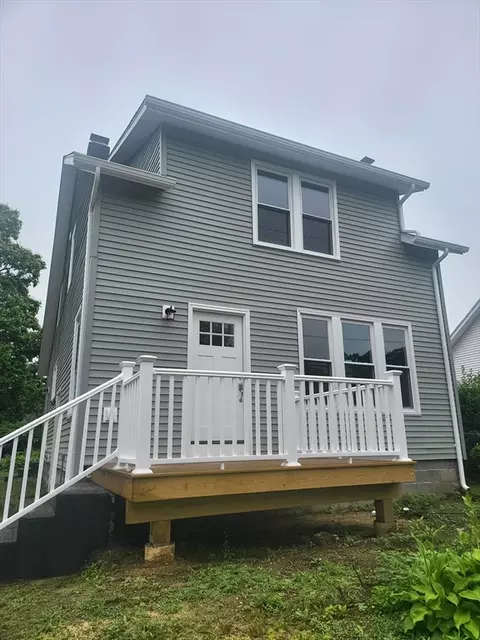 212 Marsden St, Springfield, MA 01109