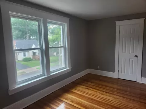 212 Marsden St, Springfield, MA 01109 photo 16