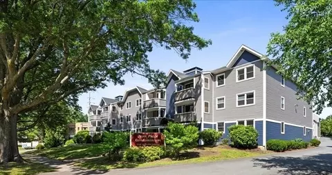 1216 Vfw Pkwy #47, West Roxbury, MA 02132