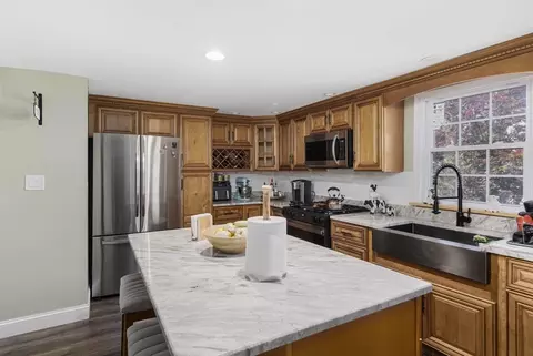 506 Snell St, Fall River, MA 02721 photo 6