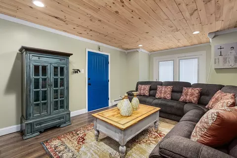 506 Snell St, Fall River, MA 02721 photo 10