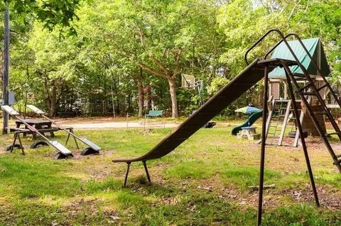 Exterior - 9 Dresden Ave, Wareham, MA 02571 photo 4 of 10