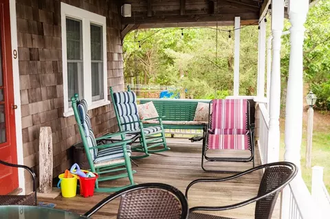 Exterior - 9 Dresden Ave, Wareham, MA 02571 photo 3 of 10