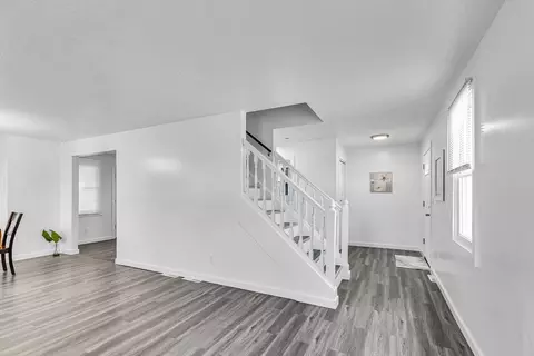 27 Hickory St, Springfield, MA 01105 photo 15