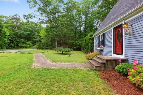 9 Jones Rd, Mashpee, MA 02649 photo 5