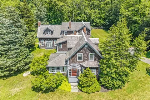 275 W Falmouth Hwy, Falmouth, MA 02540