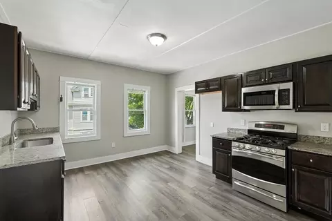 782 Sumner Ave, Springfield, MA 01108 photo 4