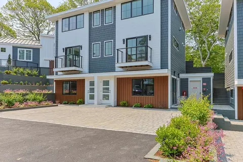 50 Nelson Ave #5, Provincetown, MA 02657