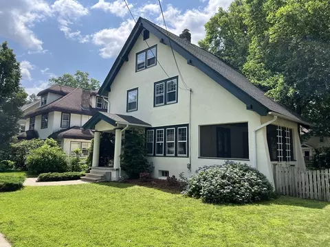 21 Roseland Ter, Longmeadow, MA 01106