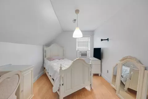 Bedroom - 45 Olney Ave, Springfield, MA 01119 photo 3 of 3