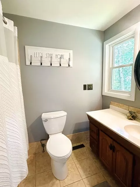 Bath - 90 Maple St, Douglas, MA 01516 photo 1 of 2