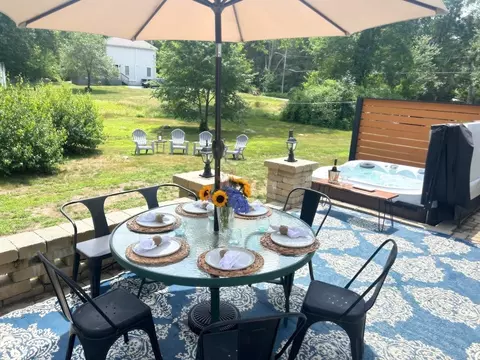 Exterior - 90 Maple St, Douglas, MA 01516 photo 3 of 9