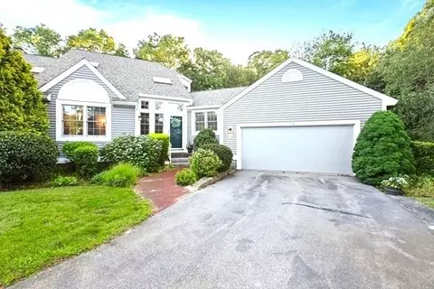 74 Hidden Bay Dr #74, Dartmouth, MA 02748