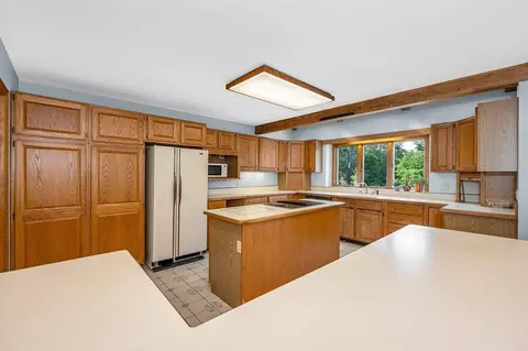 Kitchen - 8 Horseshoe Dr, Acton, MA 01720 photo 1 of 6