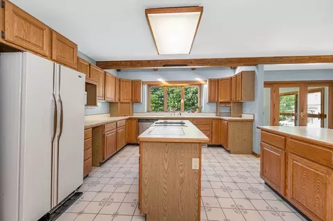 Kitchen - 8 Horseshoe Dr, Acton, MA 01720 photo 3 of 6