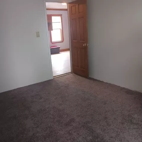 Bedroom - 14 Douglas Ct, Worcester, MA 01603 photo 2 of 5
