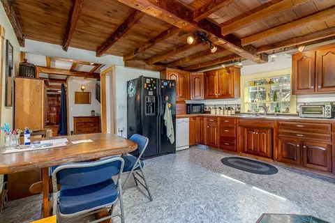 8 Smith St, Townsend, MA 01469 photo 4