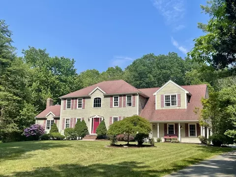 42 Wall St, Middleboro, MA 02346
