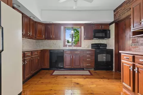 Kitchen - 7 Martin St, Danvers, MA 01923 photo 2 of 2