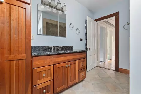 Bath - 7 Martin St, Danvers, MA 01923 photo 3 of 4
