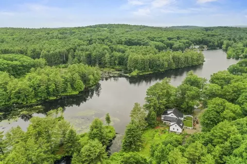 3 Cranberry Meadow Shore Rd, Charlton, MA 01507