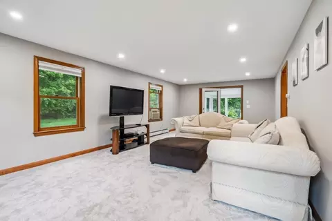 Living - 32 Berkeley, Pelham, NH 03076 photo 3 of 4