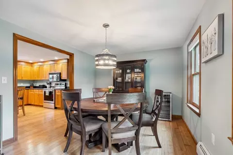 Dining - 32 Berkeley, Pelham, NH 03076 photo 3 of 3