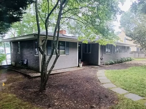 233 Hooppole Rd, Mashpee, MA 02649 photo 3