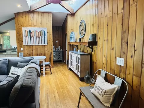 233 Hooppole Rd, Mashpee, MA 02649 photo 9