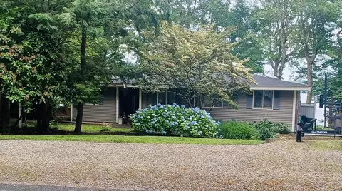 233 Hooppole Rd, Mashpee, MA 02649 photo 4